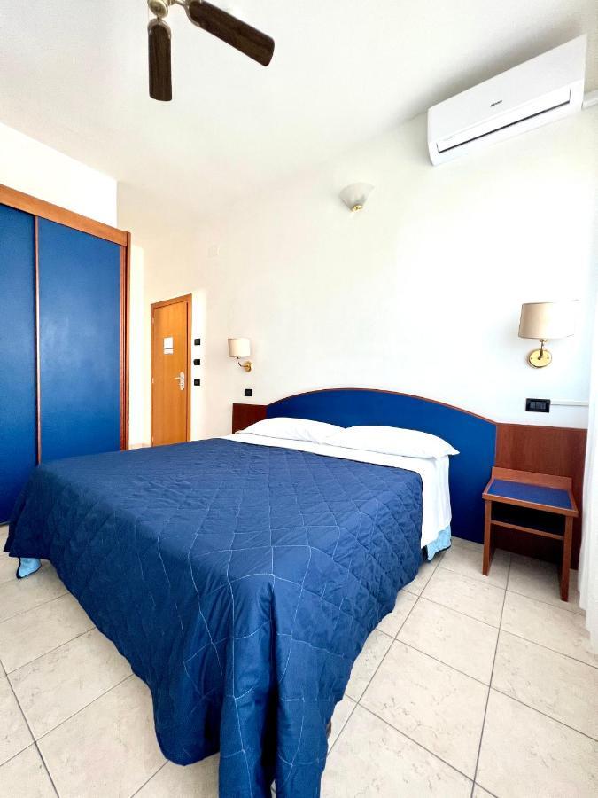 Hotel B&B Montecarlo Milano Marittima Exterior photo