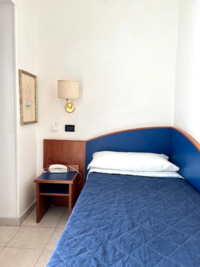 Hotel B&B Montecarlo Milano Marittima Exterior photo