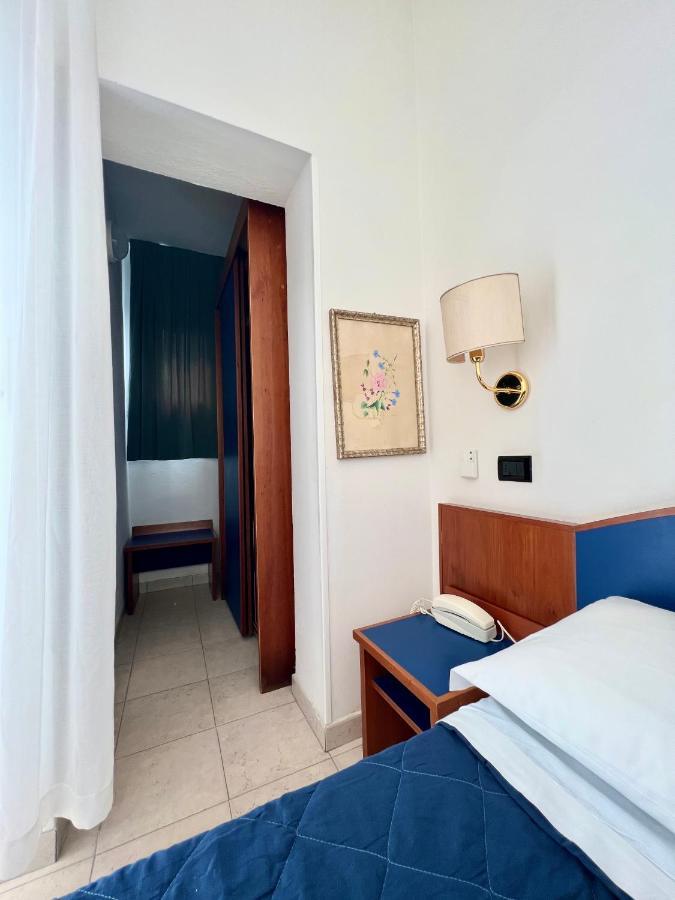 Hotel B&B Montecarlo Milano Marittima Exterior photo