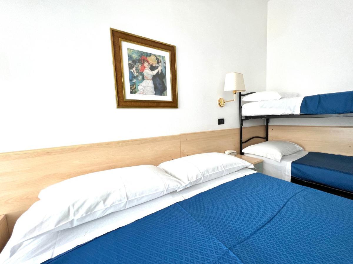 Hotel B&B Montecarlo Milano Marittima Exterior photo